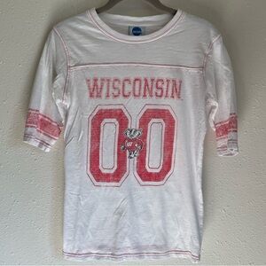Wisconsin Badgers Women’s Fitted NCAA Bucky Badger T-shirt Size M